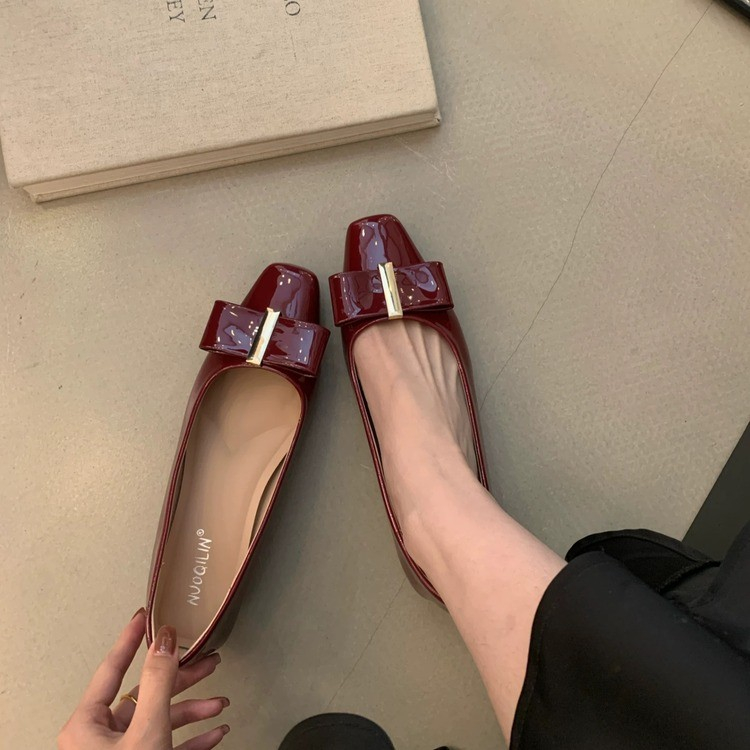 Square-toe Bow Shallow Single  - огляд і ціна Leatherwork In French